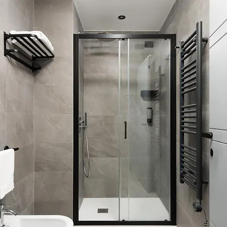 Apartment At Forty-one 03