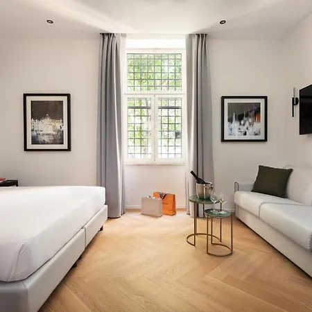 Apartment At Forty-one 03 *